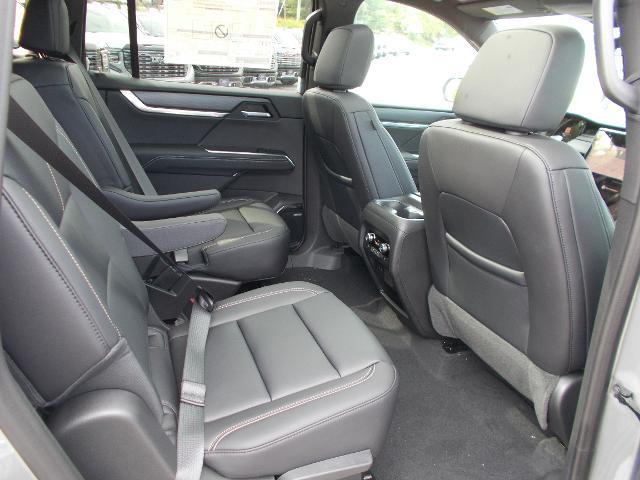 2025 GMC Acadia Vehicle Photo in LOWELL, MA 01852-4336