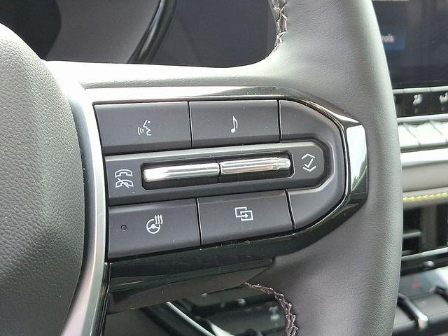 2025 Chevrolet Colorado Vehicle Photo in DANBURY, CT 06810-5034
