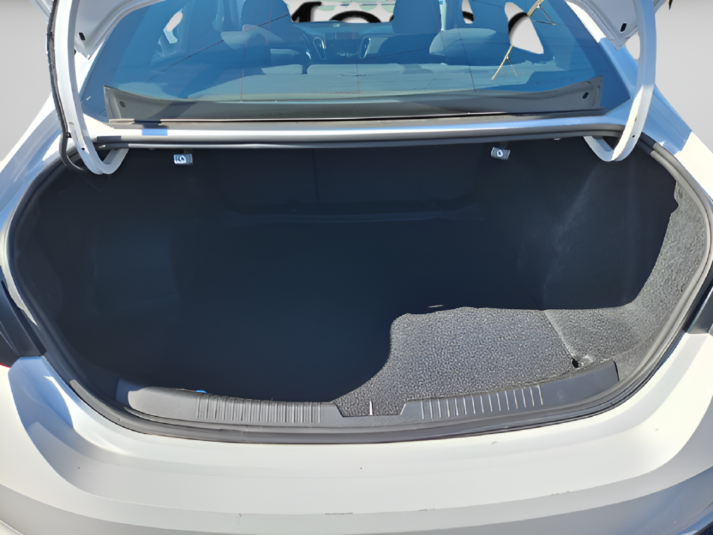 2022 Chevrolet Malibu photo 22 of 30