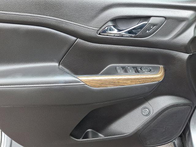 2023 GMC Acadia Vehicle Photo in TREVOSE, PA 19053-4984