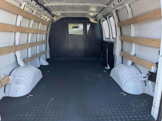 2023 GMC Savana Cargo Van Vehicle Photo in LEOMINSTER, MA 01453-2952