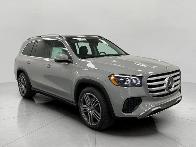 2026 Mercedes-Benz GLS Vehicle Photo in Neenah, WI 54956