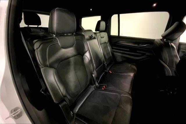 2024 Jeep Grand Cherokee L Vehicle Photo in Kansas City, MO 64114