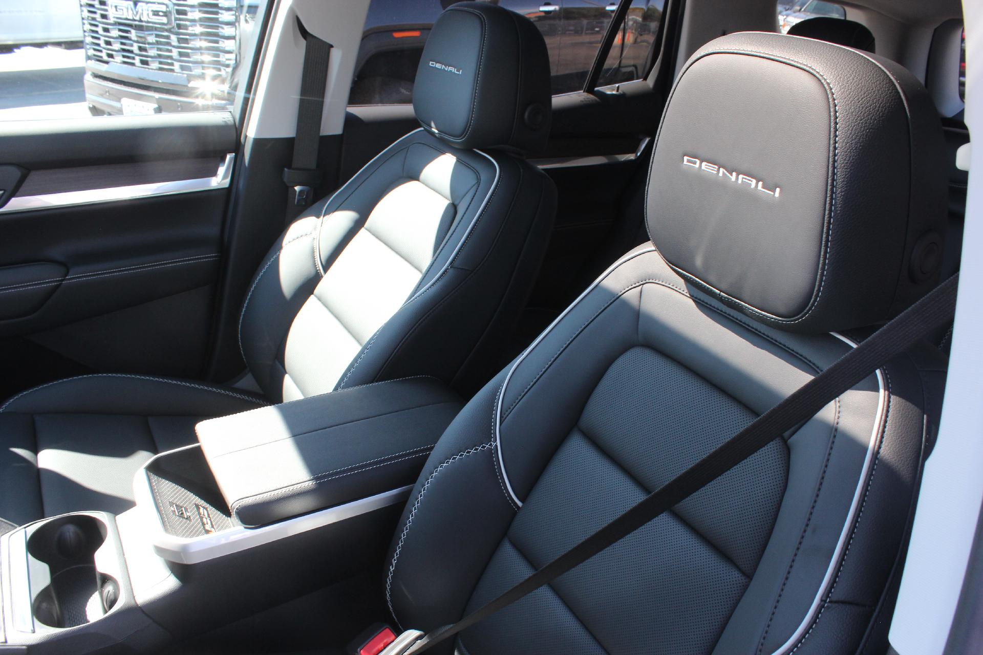 2026 GMC Terrain Vehicle Photo in AURORA, CO 80012-4011