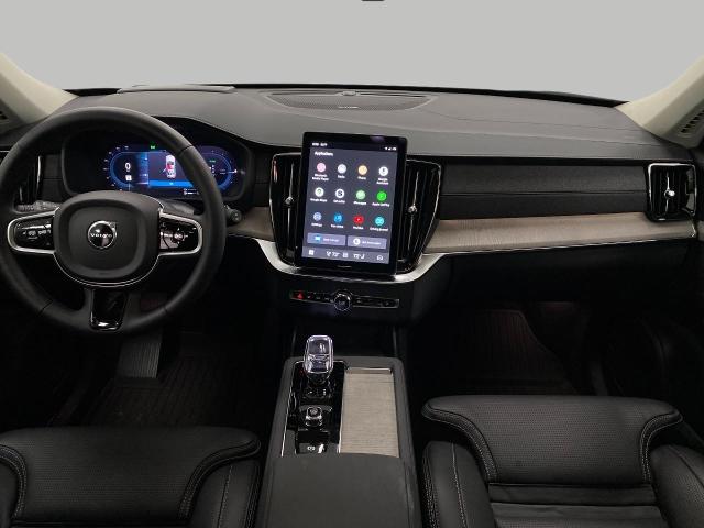 2025 Volvo XC90 Plug-In Hybrid Vehicle Photo in Appleton, WI 54913