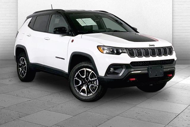 2025 Jeep Compass Vehicle Photo in INDEPENDENCE, MO 64055-1314