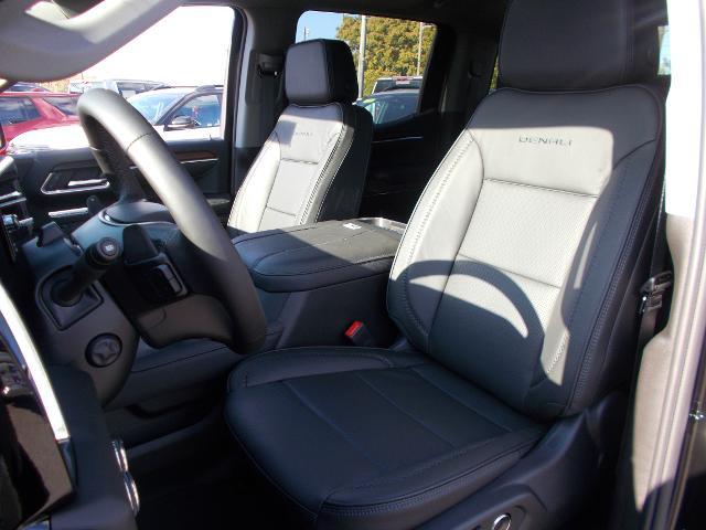 2026 GMC Sierra 1500 Vehicle Photo in LOWELL, MA 01852-4336