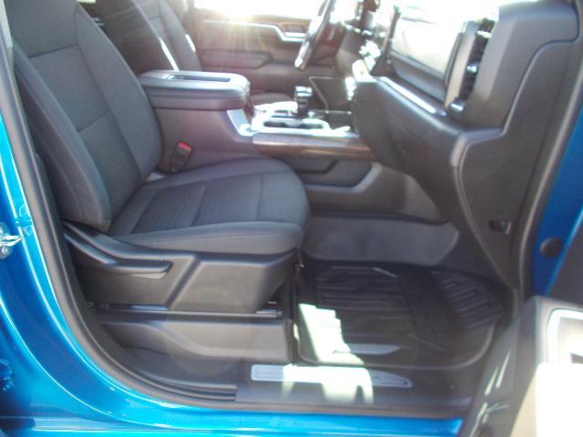 2022 GMC Sierra 1500 Vehicle Photo in LOWELL, MA 01852-4336