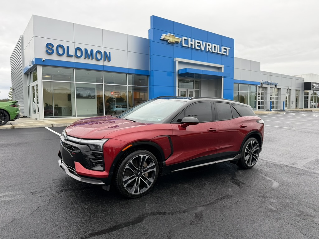 2025 Chevrolet Blazer EV photo 2 of 36