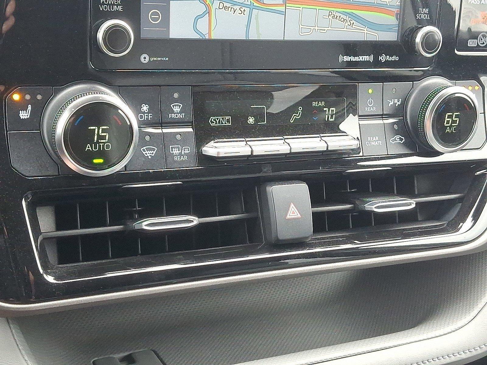 2020 Toyota Highlander Vehicle Photo in Harrisburg, PA 17111