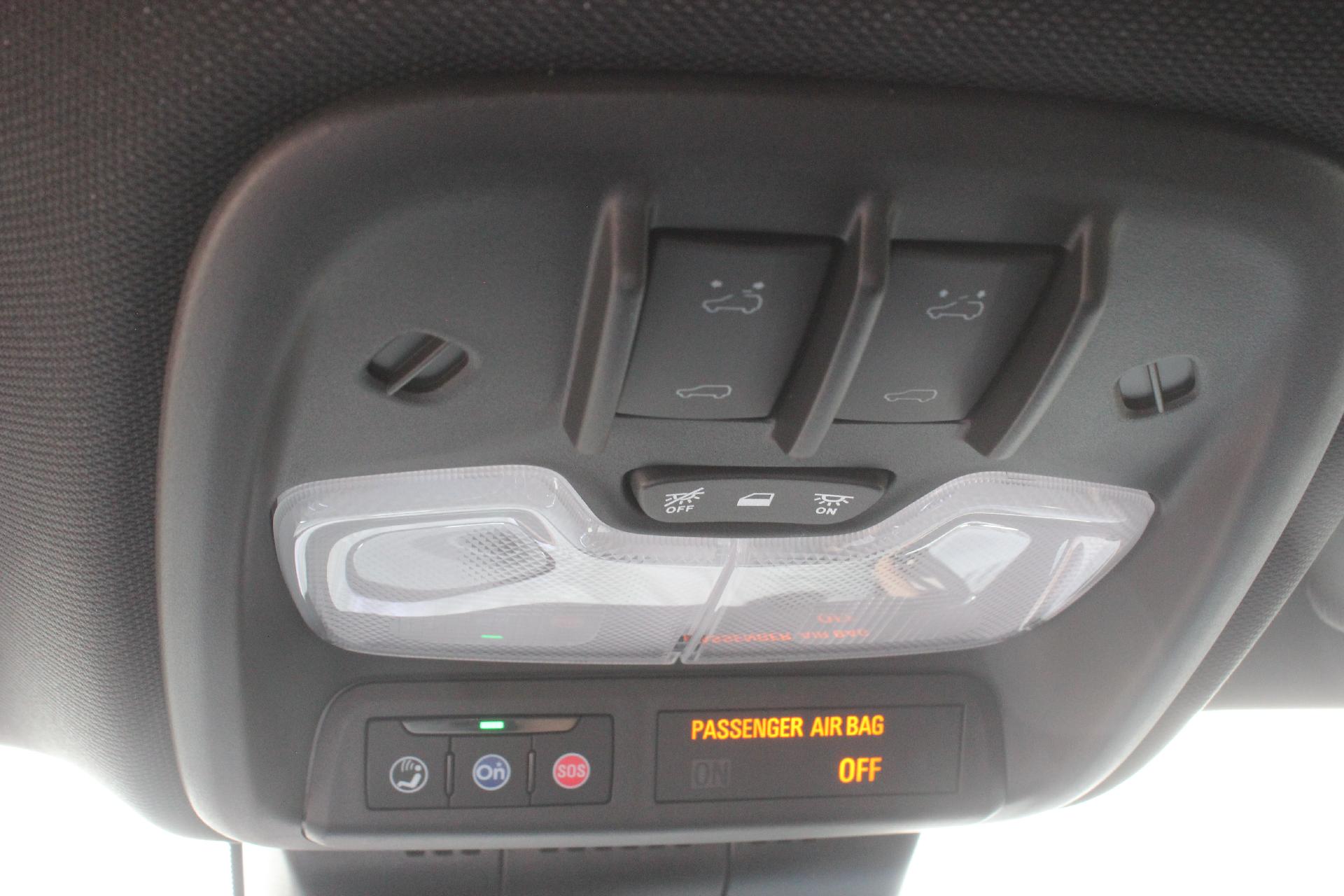 2025 GMC Canyon Vehicle Photo in AURORA, CO 80012-4011