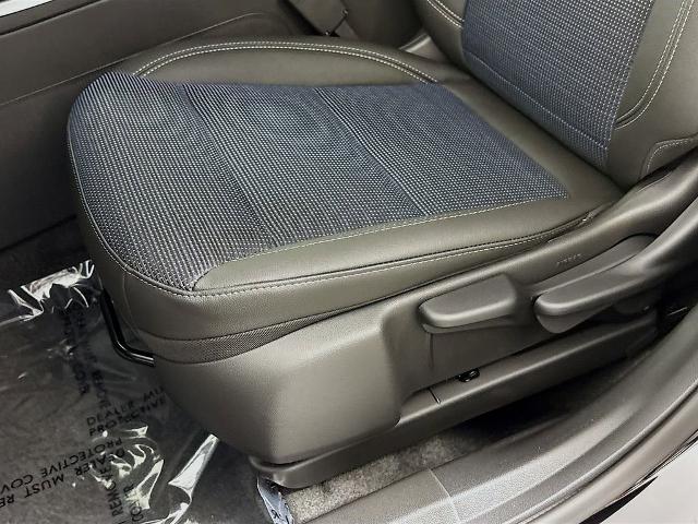 2025 Buick Envista Vehicle Photo in PUYALLUP, WA 98371-4149