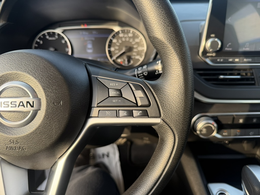 2022 Nissan Altima photo 22 of 33