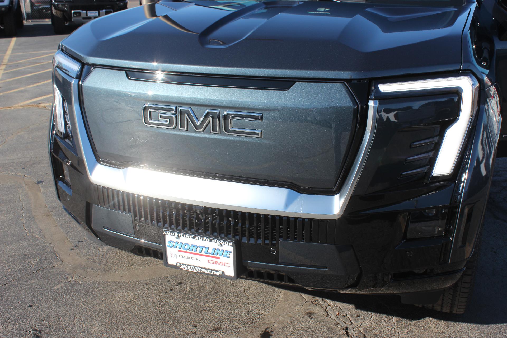 2025 GMC Sierra EV Vehicle Photo in AURORA, CO 80012-4011