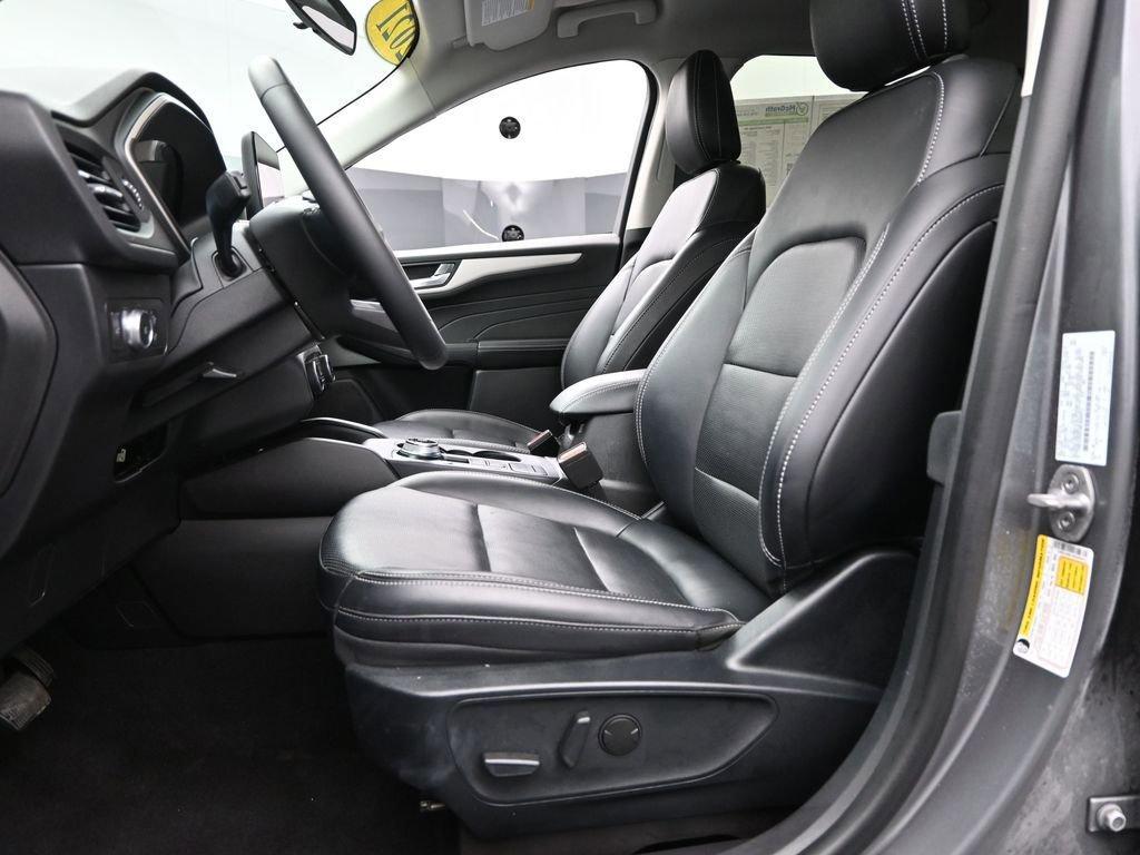 2021 Ford Escape Vehicle Photo in Cedar Rapids, IA 52402