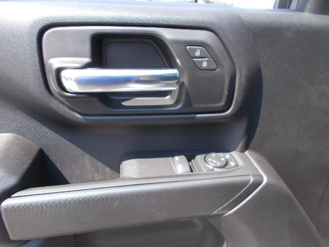 2025 GMC Sierra 2500 HD Vehicle Photo in LOWELL, MA 01852-4336