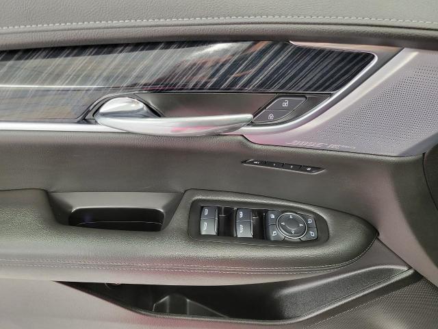 2025 Cadillac XT6 Vehicle Photo in NEENAH, WI 54956-2243