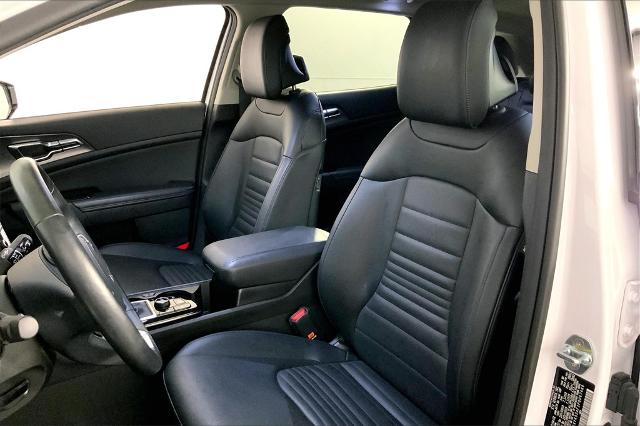 2023 Kia Sportage Vehicle Photo in Lees Summit, MO 64086