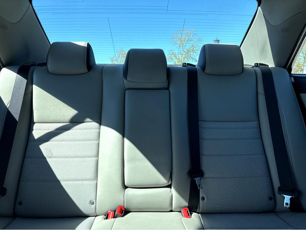 2016 Toyota Camry Vehicle Photo in POOLER, GA 31322-3252