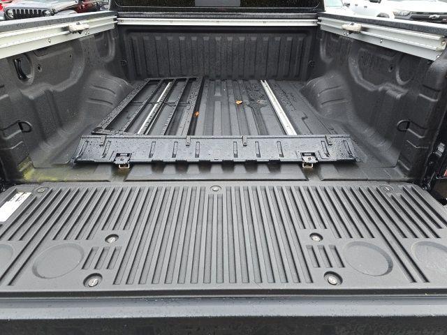 2021 Nissan Titan Vehicle Photo in Pleasant Hills, PA 15236