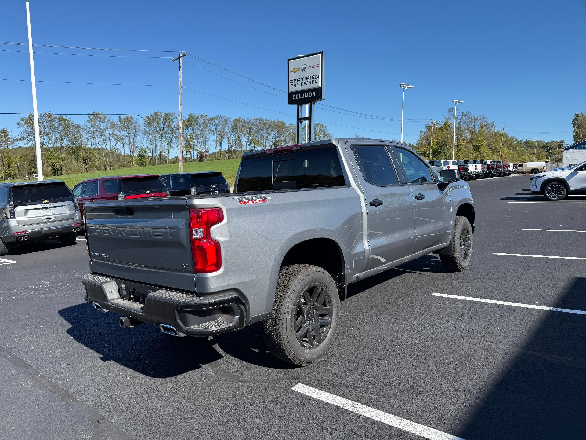 2026 Chevrolet Silverado 1500 photo 5 of 10