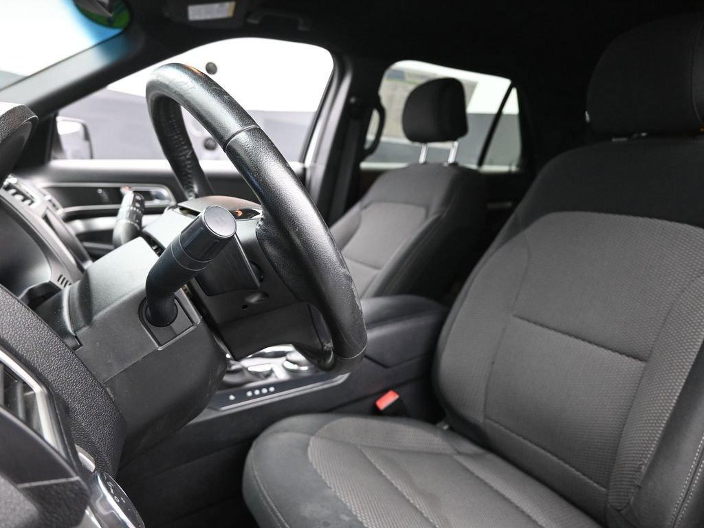 2016 Ford Explorer Vehicle Photo in Cedar Rapids, IA 52402
