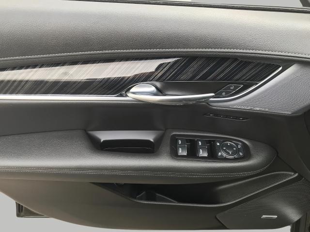 2025 Cadillac XT6 Vehicle Photo in GREEN BAY, WI 54303-3330