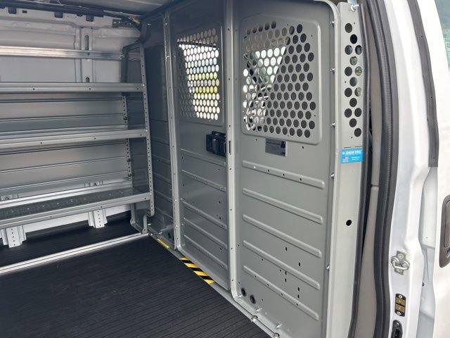2025 GMC Savana Cargo 3500 Vehicle Photo in SAINT CLAIRSVILLE, OH 43950-8512