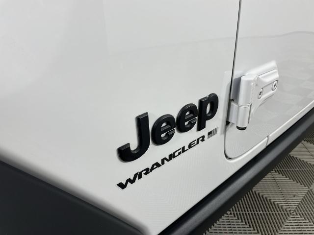 2023 Jeep Wrangler Vehicle Photo in GILBERT, AZ 85297-0402