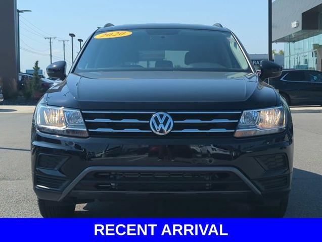 2020 Volkswagen Tiguan Vehicle Photo in Merrillville, IN 46410
