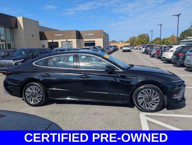 2024 Hyundai SONATA Hybrid Vehicle Photo in Merrillville, IN 46410