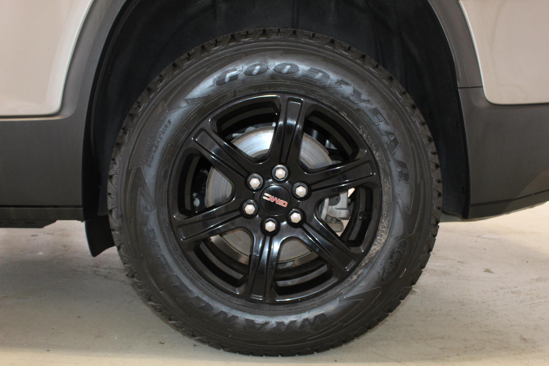 2022 GMC Acadia Vehicle Photo in NORTHAMPTON, MA 01060-1120