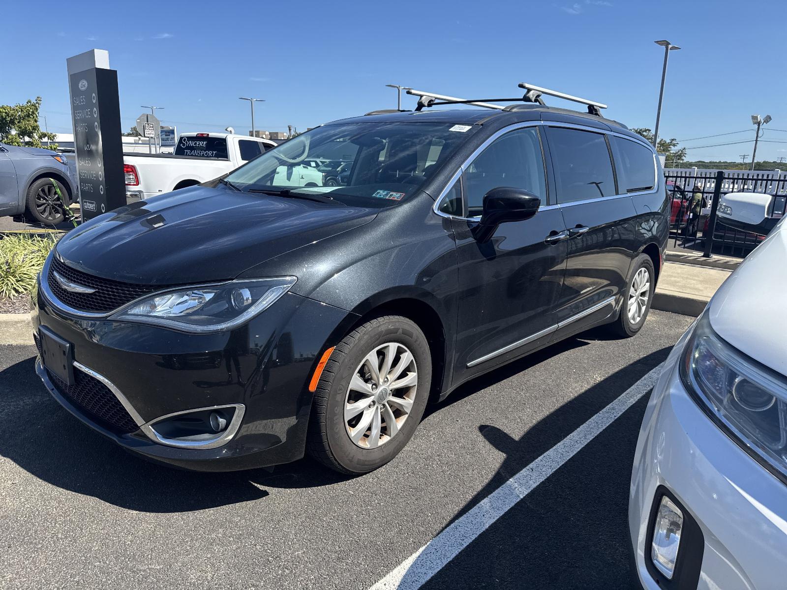 2017 Chrysler Pacifica Vehicle Photo in Langhorne, PA 19047