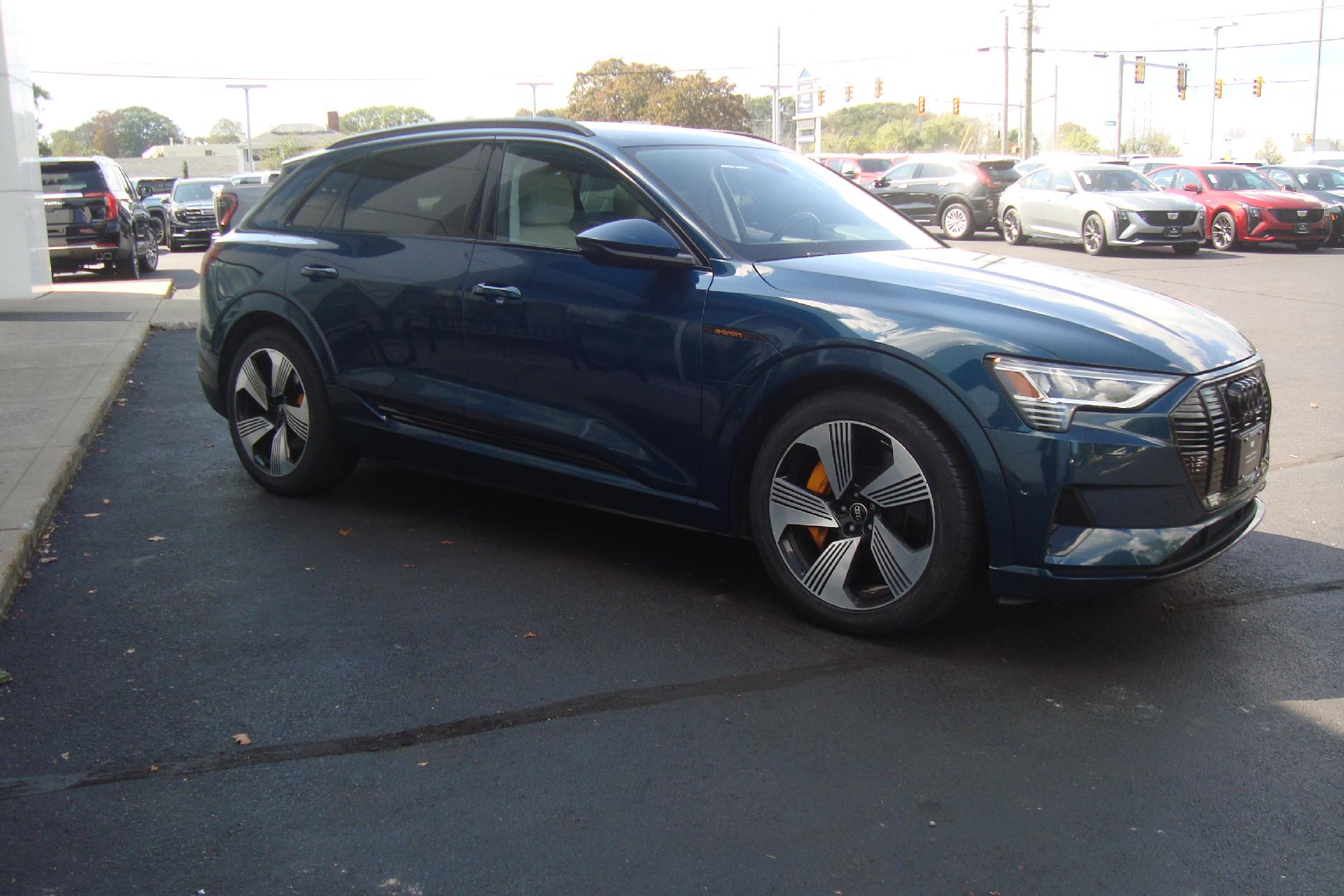 2022 Audi e-tron Vehicle Photo in PORTSMOUTH, NH 03801-4196