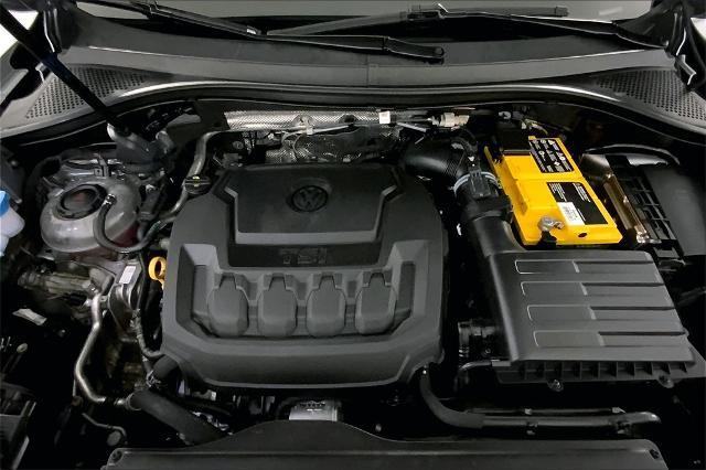 2021 Volkswagen Tiguan Vehicle Photo in Lees Summit, MO 64086
