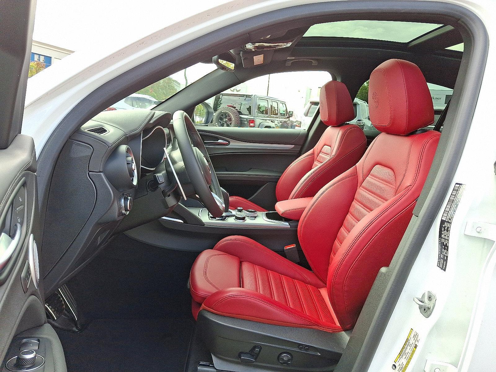 2023 Alfa Romeo Stelvio Vehicle Photo in Willow Grove, PA 19090