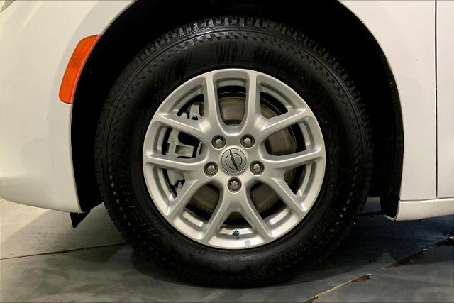 2021 Chrysler Voyager Vehicle Photo in INDEPENDENCE, MO 64055-1314