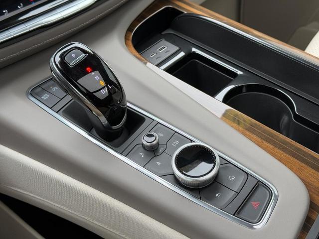 2024 Cadillac Escalade ESV Vehicle Photo in COLUMBIA, MO 65203-3903