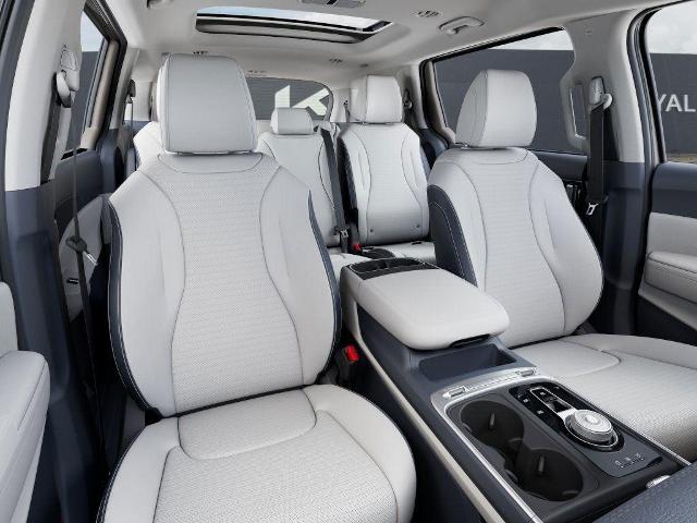 2026 Kia Carnival Hybrid Vehicle Photo in Tucson, AZ 85712