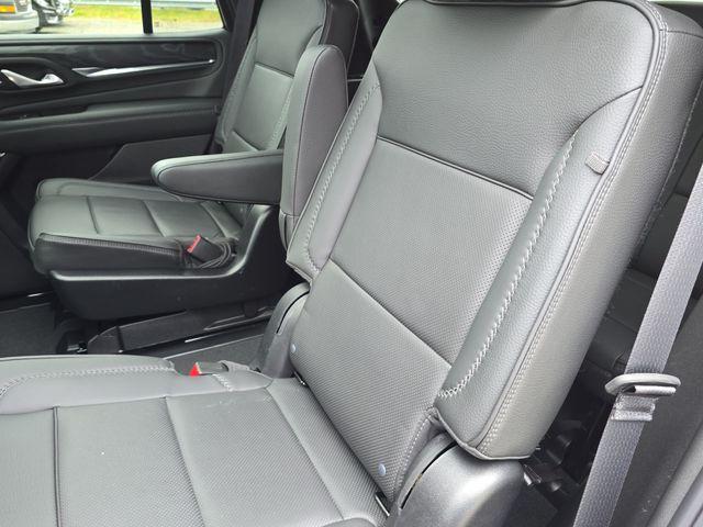 2022 GMC Yukon Vehicle Photo in Pleasant Hills, PA 15236