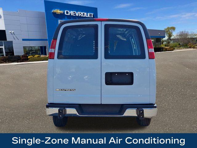 2023 Chevrolet Express Cargo 2500 Vehicle Photo in DANBURY, CT 06810-5034