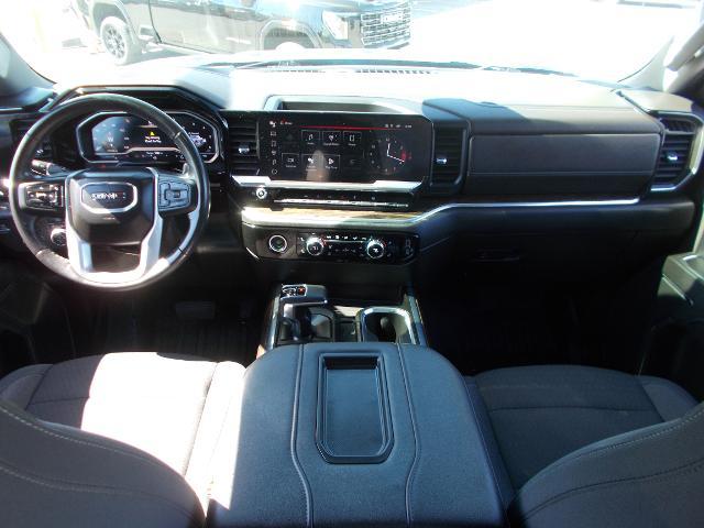 2022 GMC Sierra 1500 Vehicle Photo in LOWELL, MA 01852-4336