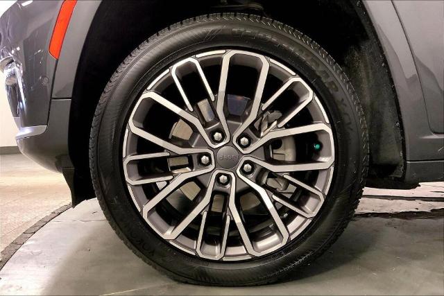 2022 Jeep Grand Cherokee L Vehicle Photo in Kansas City, MO 64114