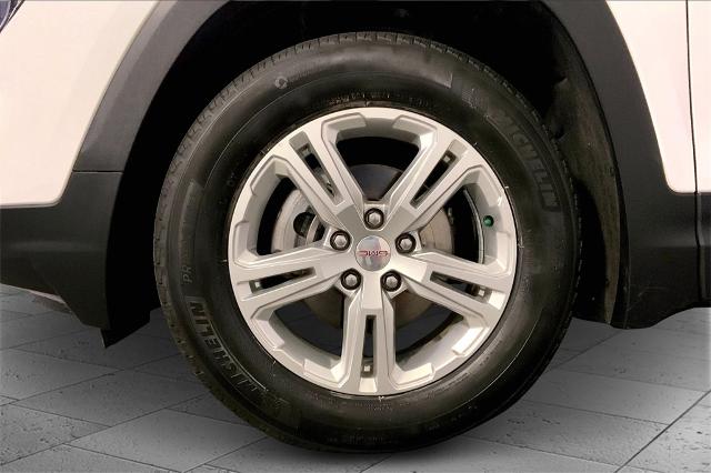 2024 GMC Terrain Vehicle Photo in Lees Summit, MO 64086