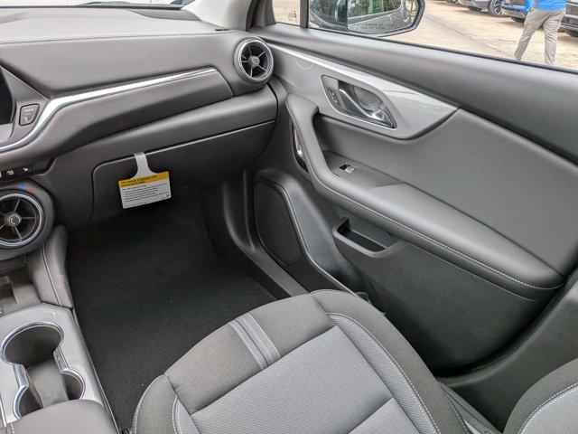 2025 Chevrolet Blazer Vehicle Photo in BRUNSWICK, GA 31525-1881