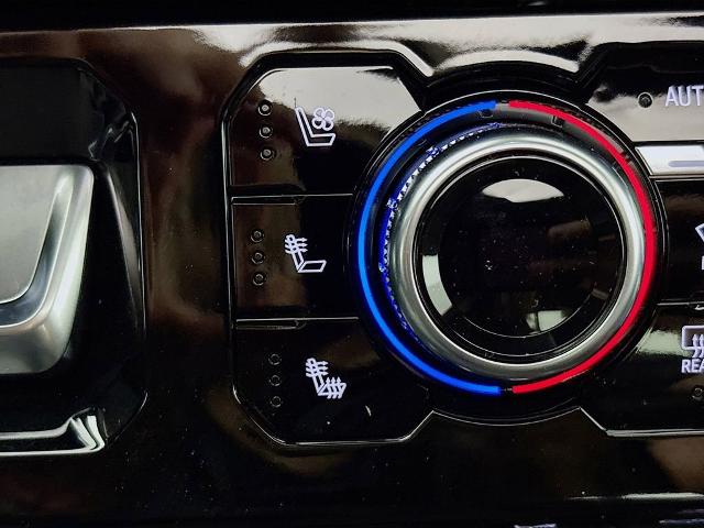 2025 GMC Sierra 3500 HD Vehicle Photo in PUYALLUP, WA 98371-4149