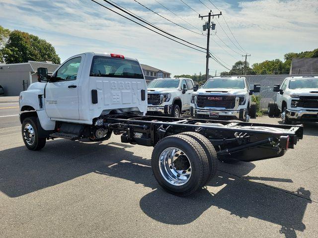 2024 Chevrolet Silverado 5500 HD Vehicle Photo in DANBURY, CT 06810-5034