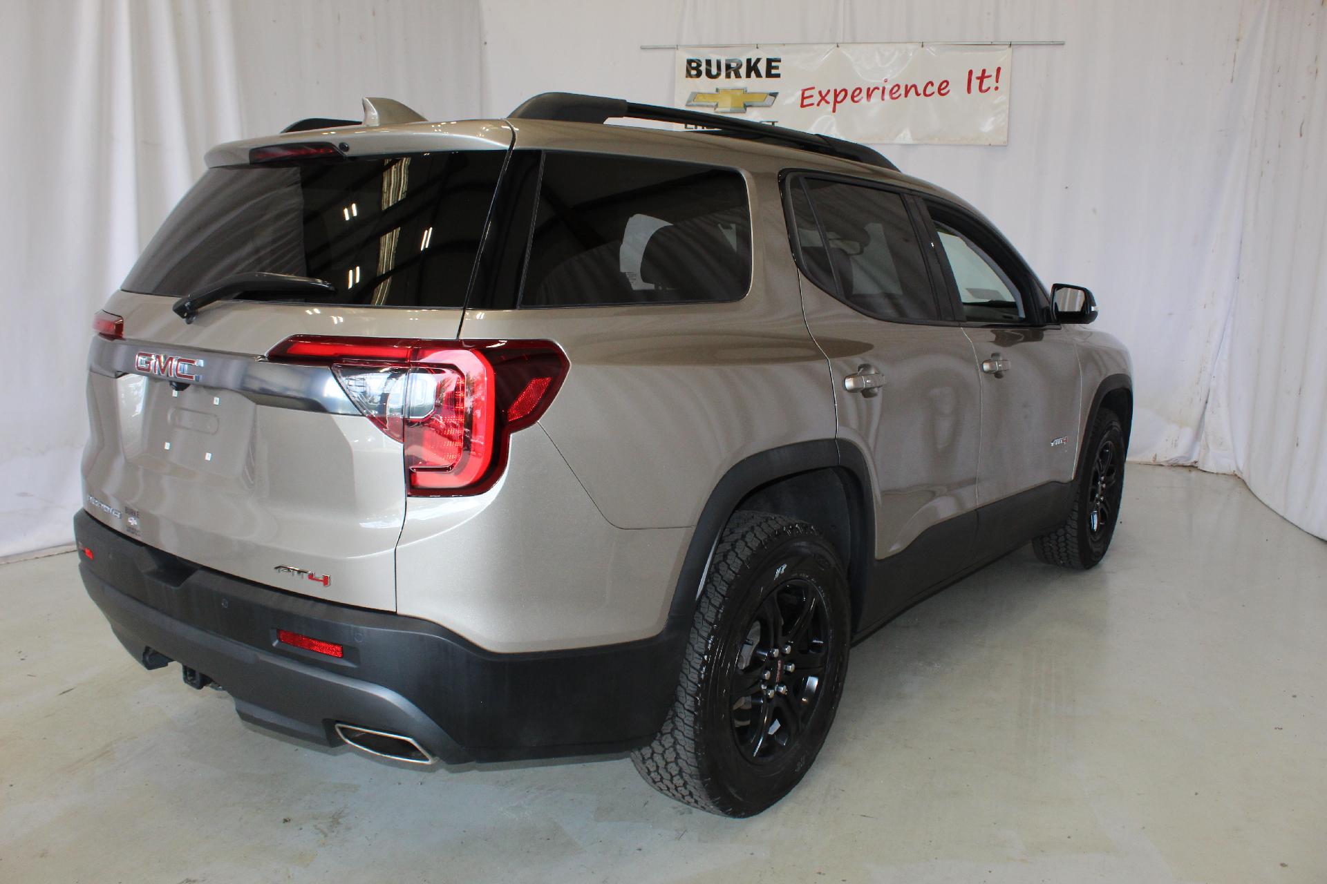 2022 GMC Acadia Vehicle Photo in NORTHAMPTON, MA 01060-1120