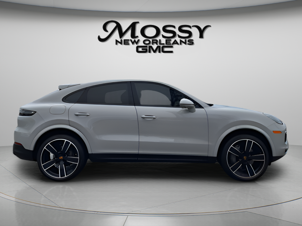 2023 Porsche Cayenne S - 3