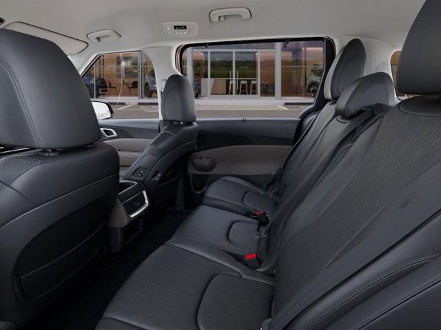 2025 Kia Carnival Hybrid Vehicle Photo in Westbrook, ME 04092